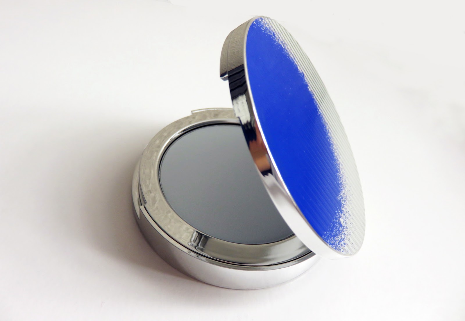  Review Your New Favorite Makeup Superhero.... the Flash... Photo Powder PRETTY IS MY