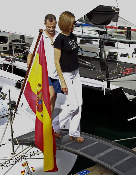 Spanish Royals visit the Royal Nautical Club