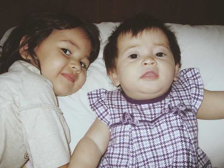 Foto Masa Kecil Dan Keluarga Sandrinna Michelle! Imut Banget! Kamu
