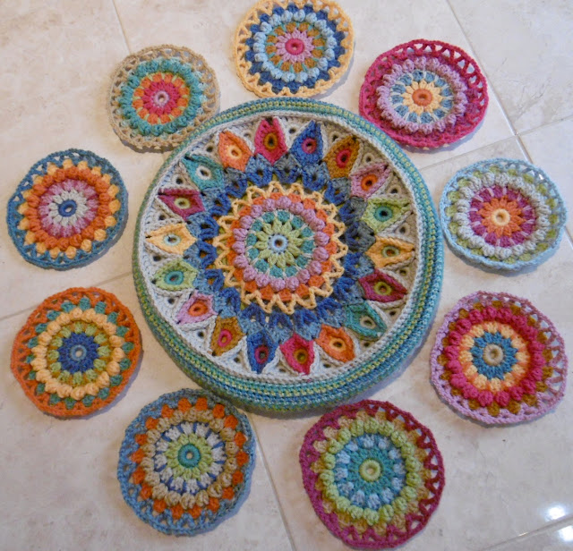 Susan Pinner SPINNING TOP BLANKET UPDATE 2 Colours to round 7