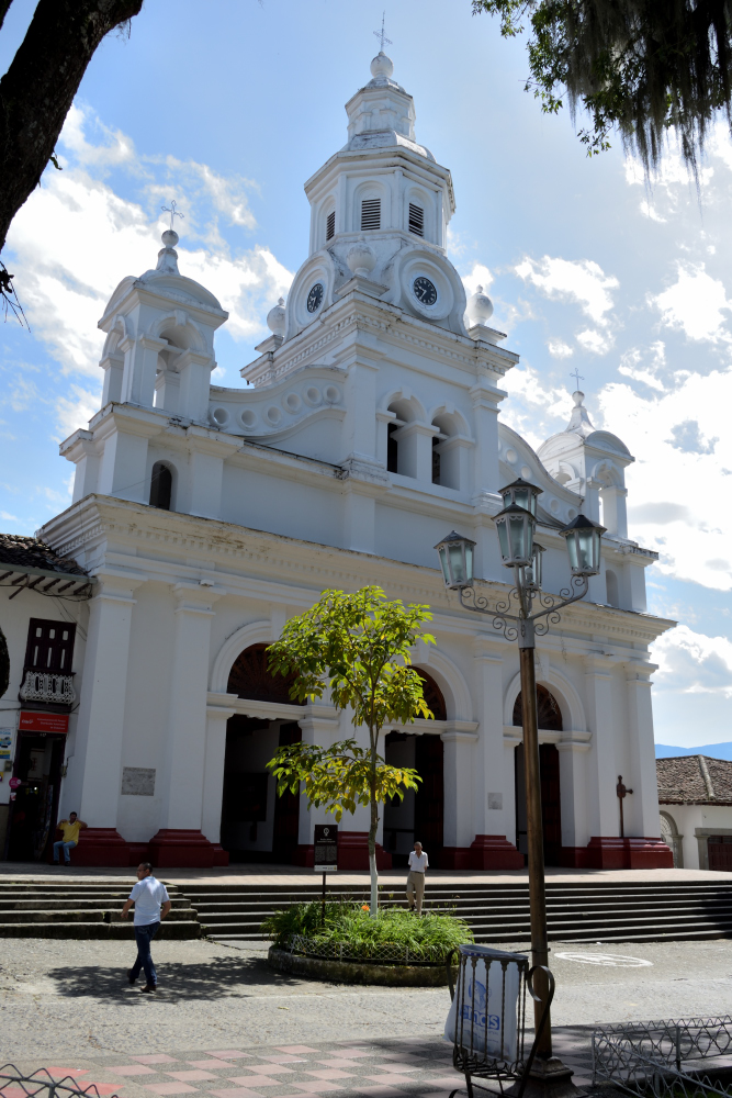 Salamina dia a dia Basílica Menor La Inmaculada Concepción de Salamina Fotografía Salamina dia a dia Basílica Menor La Inmaculada Concepción de Salamina Fotografía