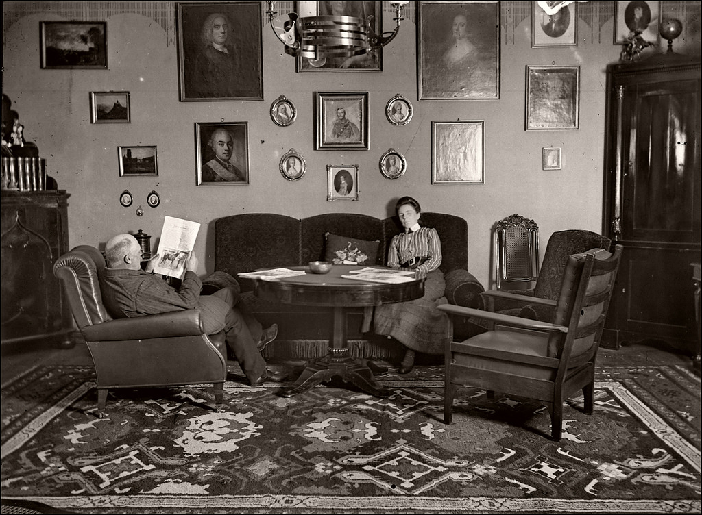 Victorian Edwardian Living Room 36 Interesting Vintage Pictures How About Living Rooms Looked Like In Victorian And Edwardian Eras Check Out These Vintage Pictures To See People S Decoration Their Parlors Over 100