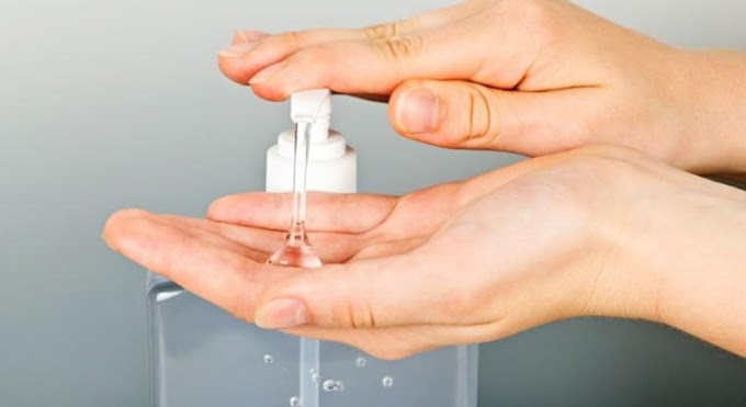 Τρόποι για να αντιμετωπίσετε την ξηροδερμία στα χέρια σας εξαιτίας της συχνής χρήσης αντισηπτικών και πλυσίματος