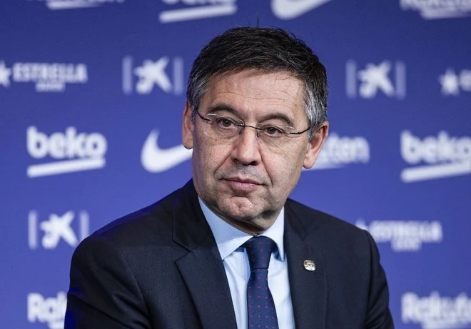 Chủ tịch Bartomeu hủy hoại Barca