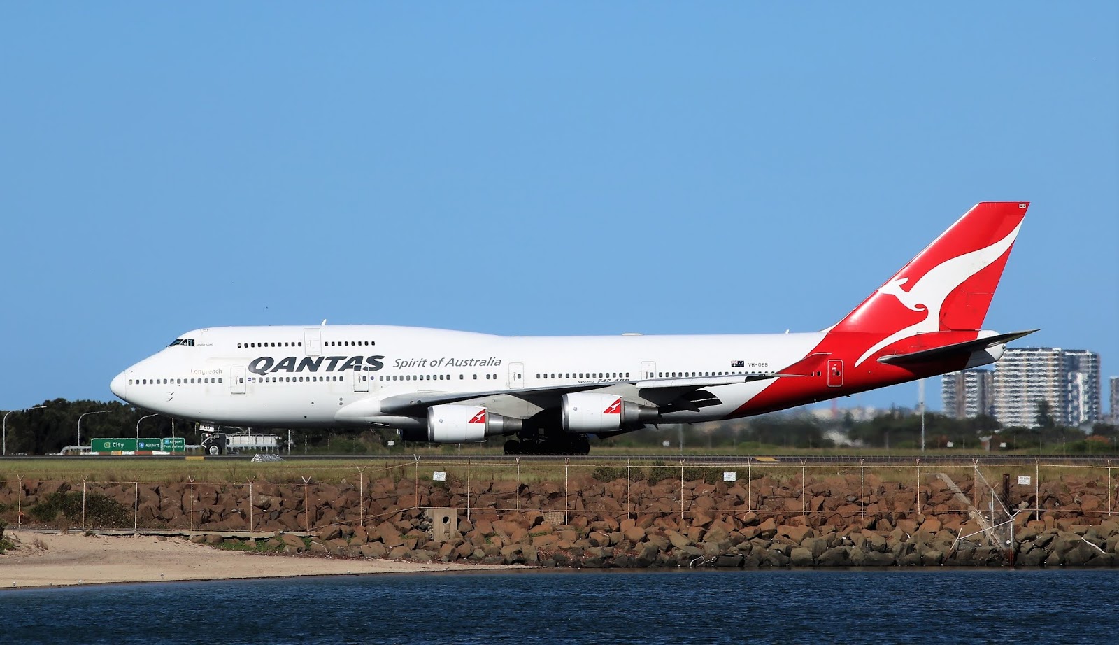 Bravo Mike Bravo Photography Catch Qantas 747s On Domestic