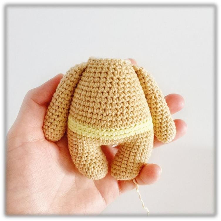 Amigurumi bunny body