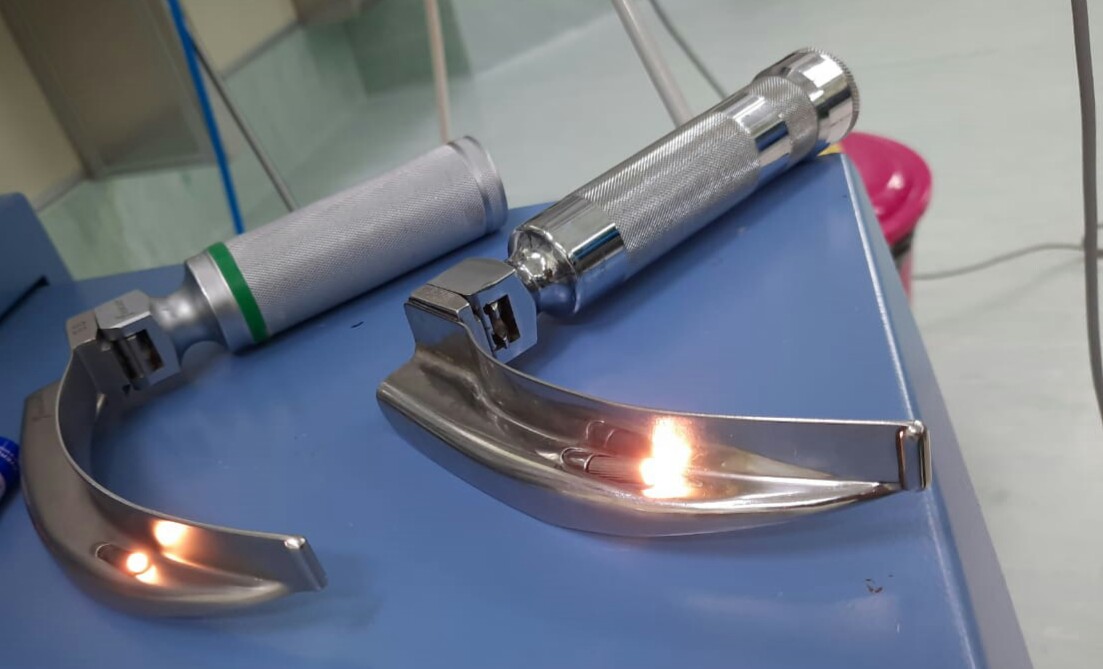 Fungsi Laringoskop dan Tujuan Pemasangan ETT dalam Pembiusan Medianers