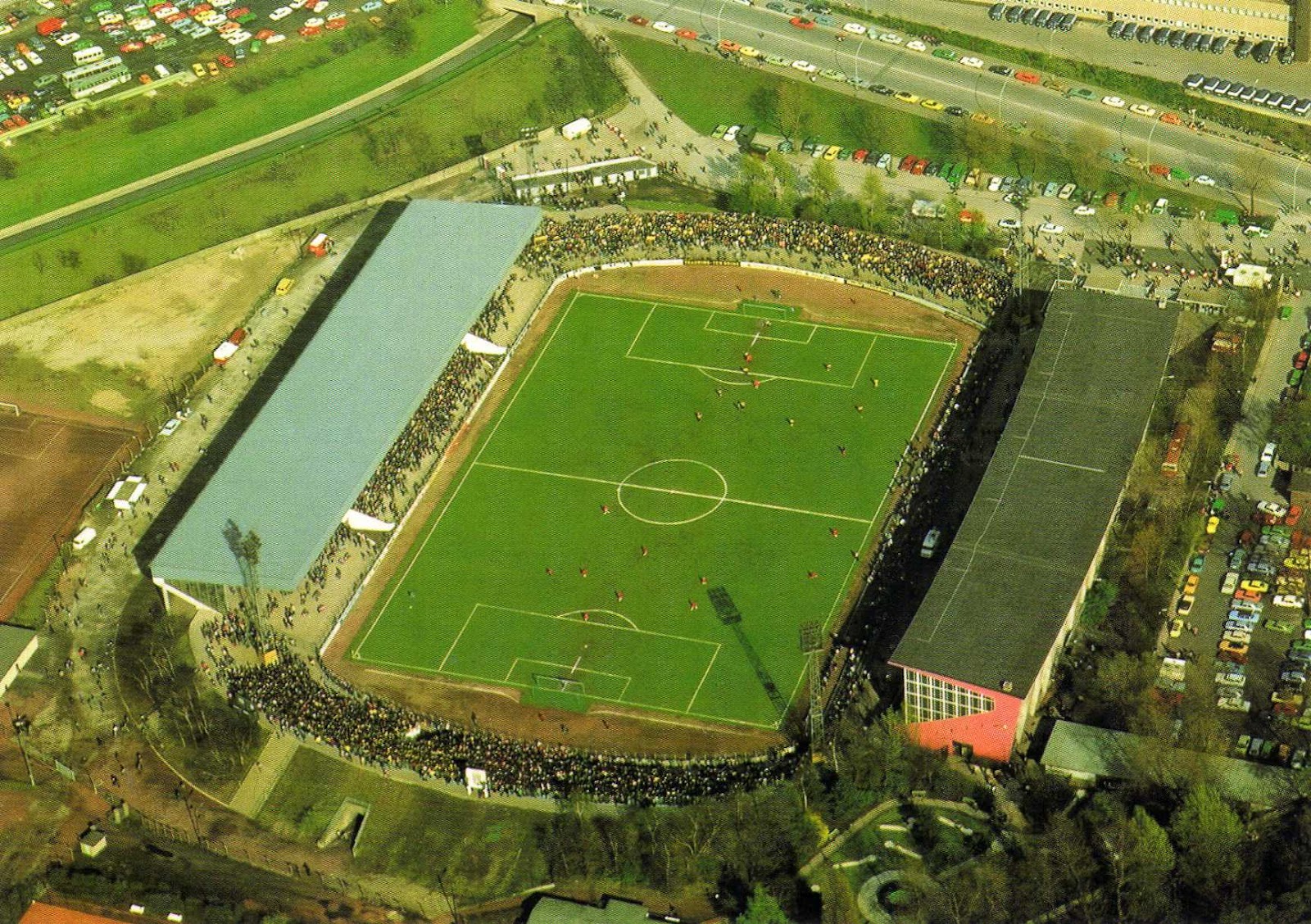 Rot Weiss Essen стадион. Программа стадион