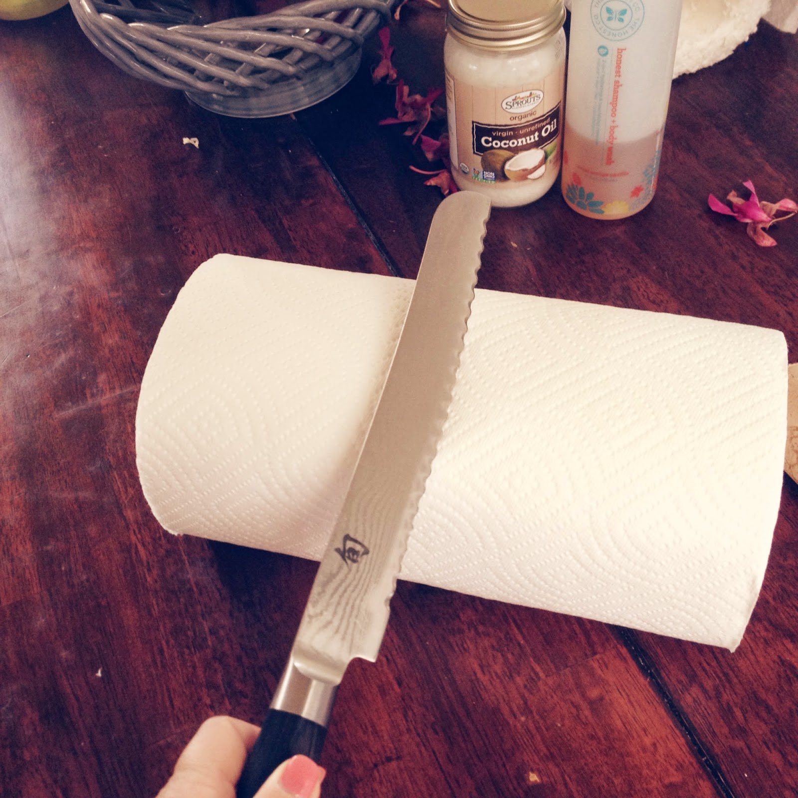 All 103+ Images how to cut paper towel roll in half Latest