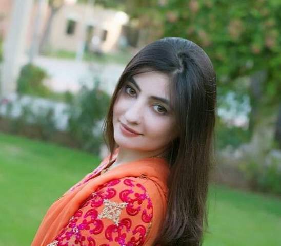 All Pashto Showbiz: The Best pashto Singer Gul Panra HD Wallpapers