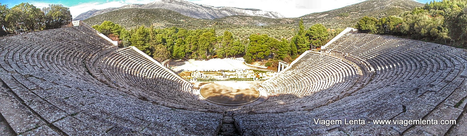 O impressionante teatro de Epidravus