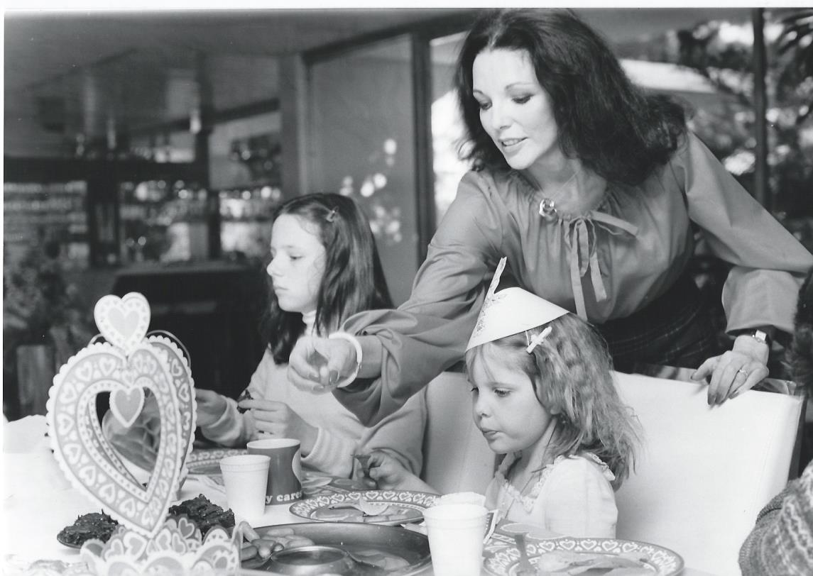 Valentine box valentines boxes school iphone funny girls boys ec0 idea ipad printable unique kids fun crafts vday lil miss LEGENDARY DAME!: PHOTO FLASHBACK : HAPPY VALENTINES DAY