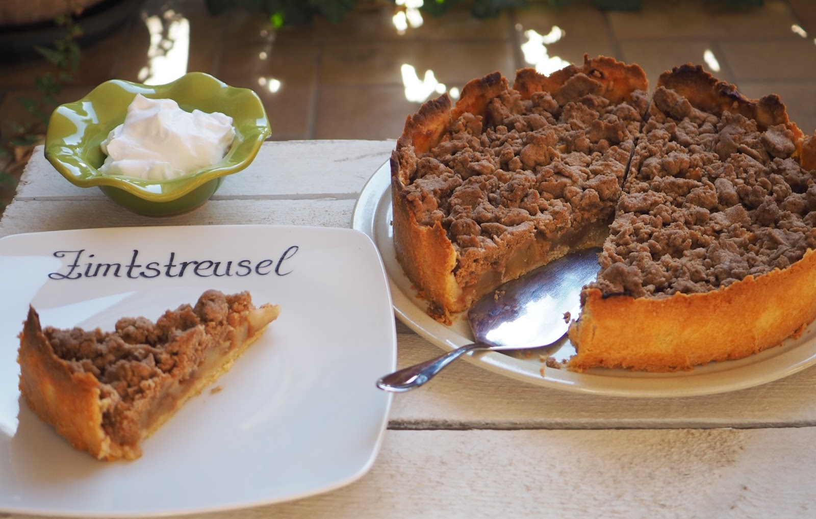 Zimtstreusel proudly presents: veganer Apfelkuchen mit Zimtstreuseln