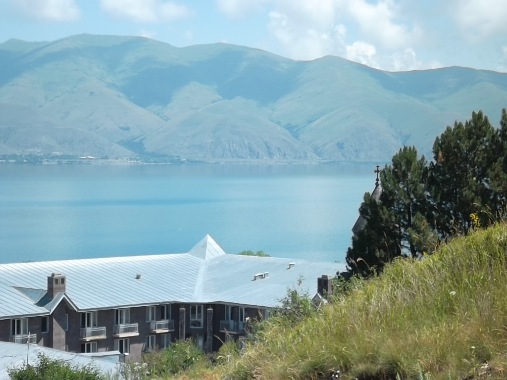 Отдых на озере севан на