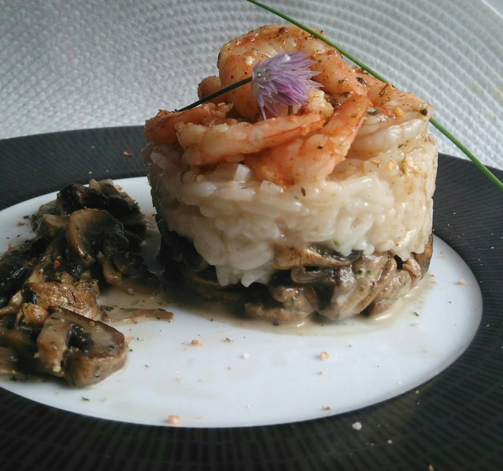 Timbale de crevettes champignons et riz gingembre