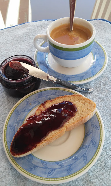 Pan Con Masa Madre Y Desayuno
