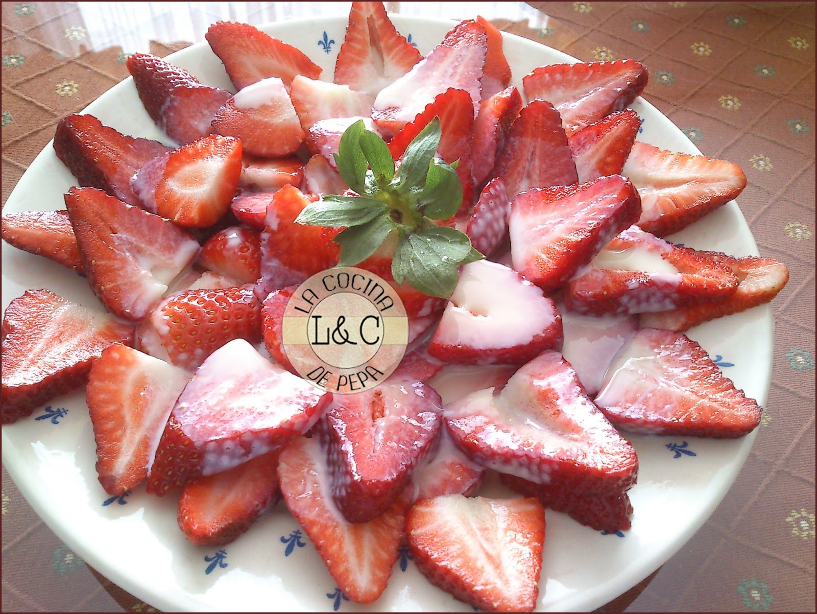 FRESAS CON CREMA DE LECHE