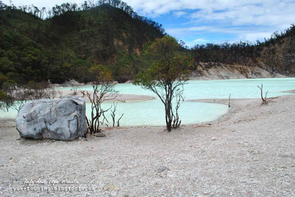 Pesona Keindahan Kawah Putih Ciwidey Bandung - Info dan Tips Wisata