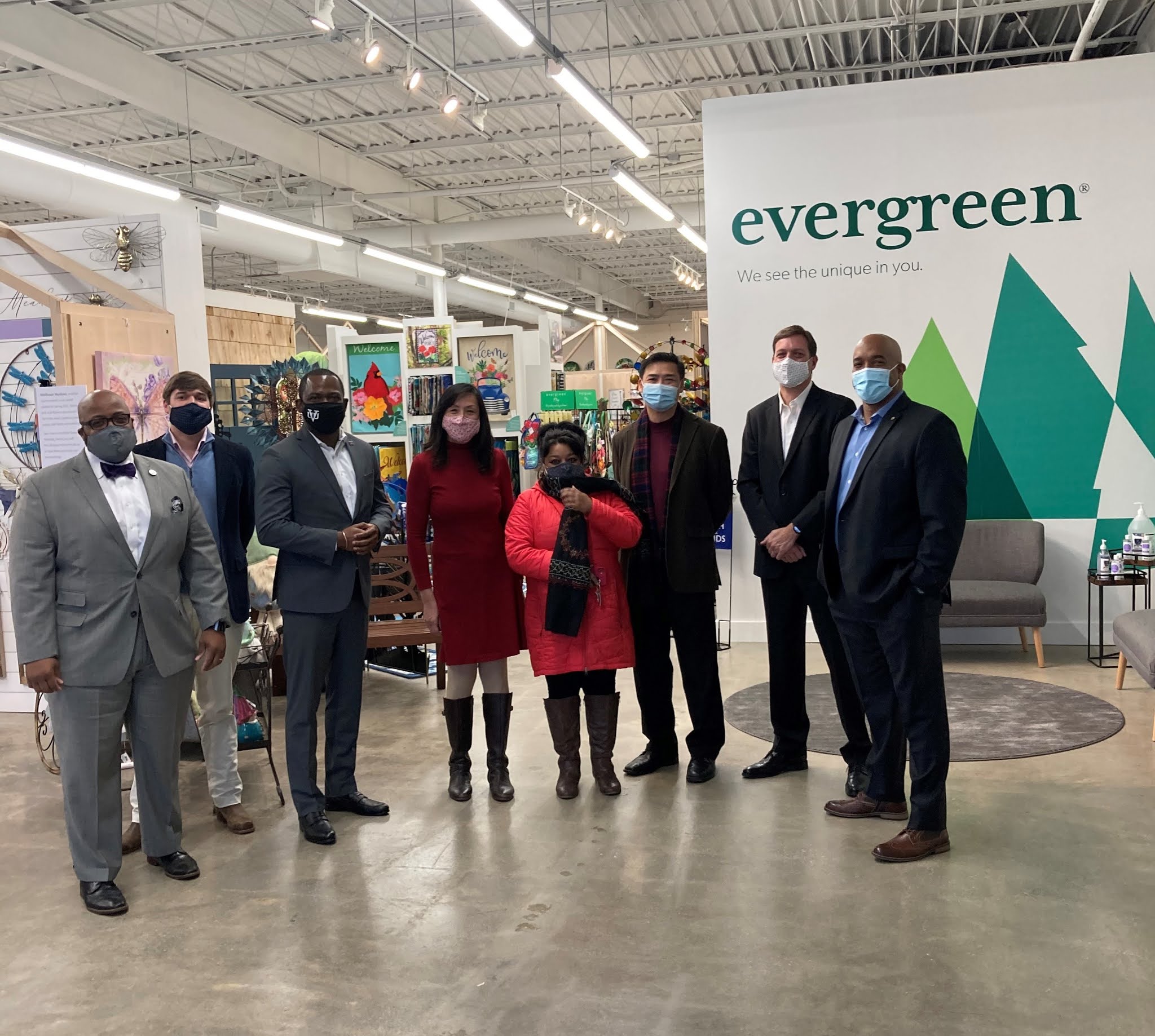 Evergreen Enterprises donates 200 outdoor heat lamps to Richmond City