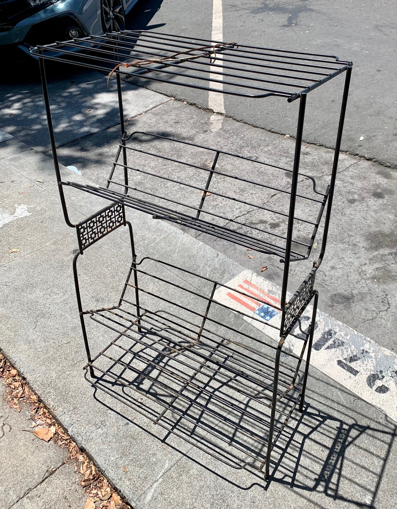 UHURU FURNITURE & COLLECTIBLES SOLD 107041 Black Iron Metal Book Rack