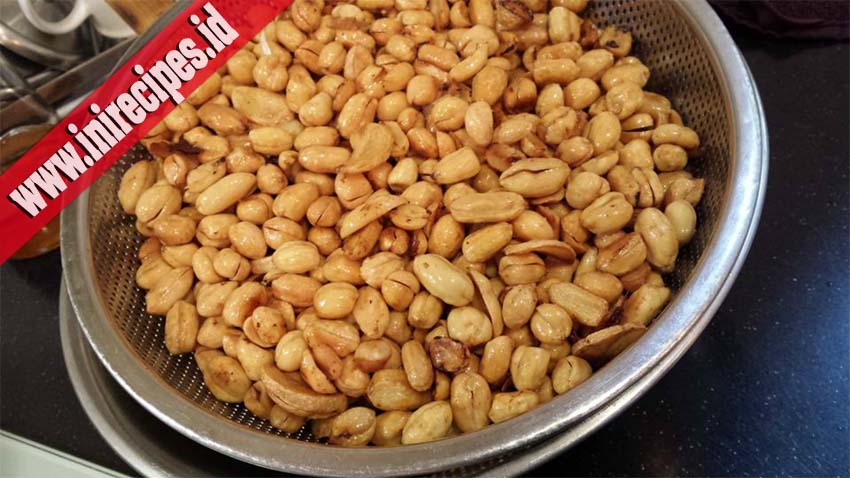 Cara Membuat Kacang Bawang Yang Empuk, Wangi dan Gurih Cara Membuat Kacang Bawang Yang Empuk, Wangi dan Gurih