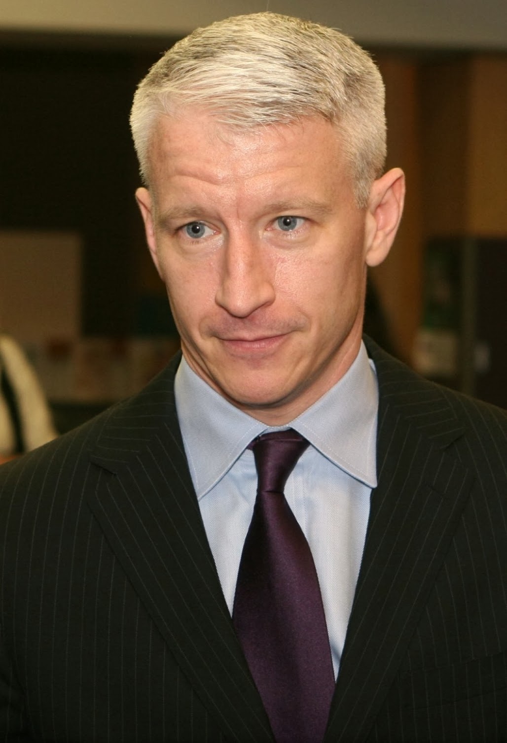 Bohol's Roving Eye: So Who Is Anderson Cooper?