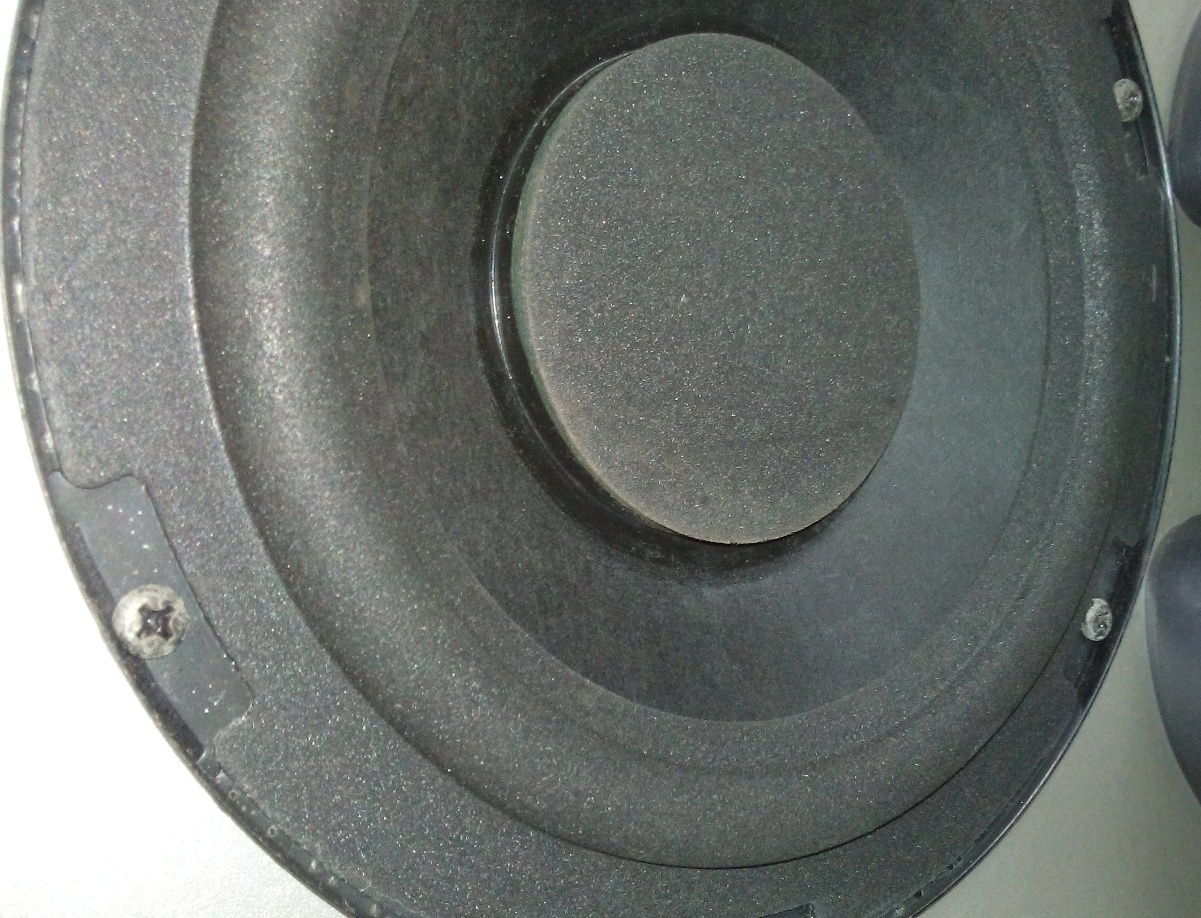 BARANG BARANG ELEKTRIK TERPAKAI DAN RARE ACTIVE SUBWOOFER JVC MODEL SPDW103