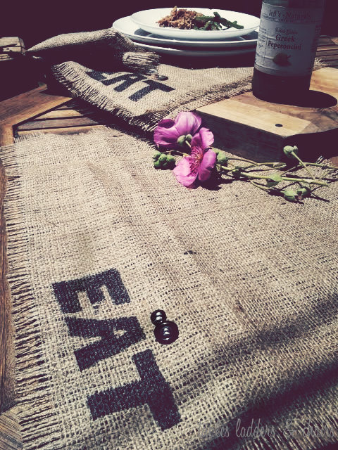 Tables Ladders & Chairs: DIY Burlap Place-mats