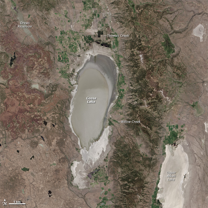 daily timewaster Goose Lake on the California/Oregon border goes dry.