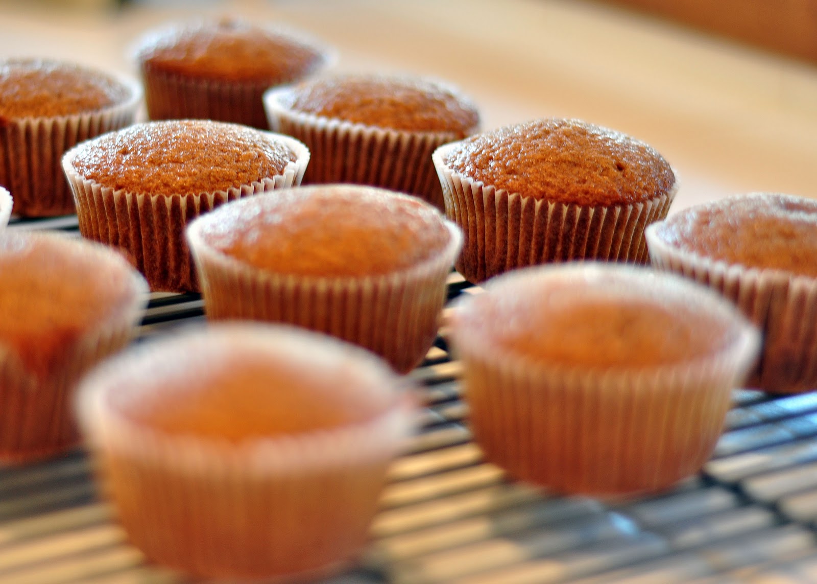 Make it Sweet ApplesauceSpice Cupcakes with BrownSugar Cream Cheese