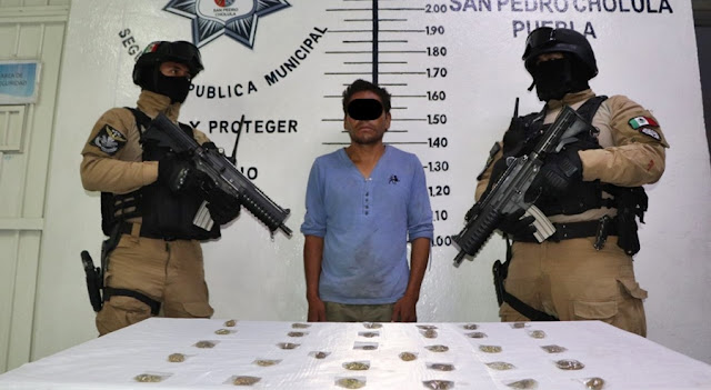 Detiene policía de San Pedro Cholula a presunto “diler” en el barrio de Jesús