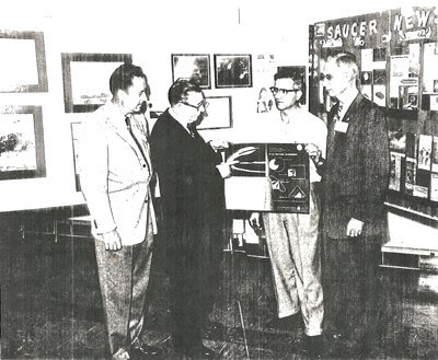 wayne Otis T. Carr el hombre que creo un generador eléctrico de gravedad en los 50 y patento un #ovni basándose en los descubrimientos de Nikola Tesla