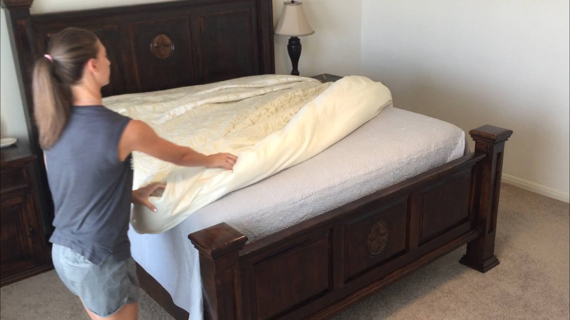 How To Put A Duvet Cover On In Less Than 5 Minutes!