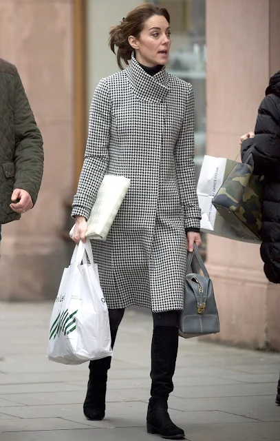 Kate Middleton stepped out for a christmas shopping trip at John Lewis in Chelsea