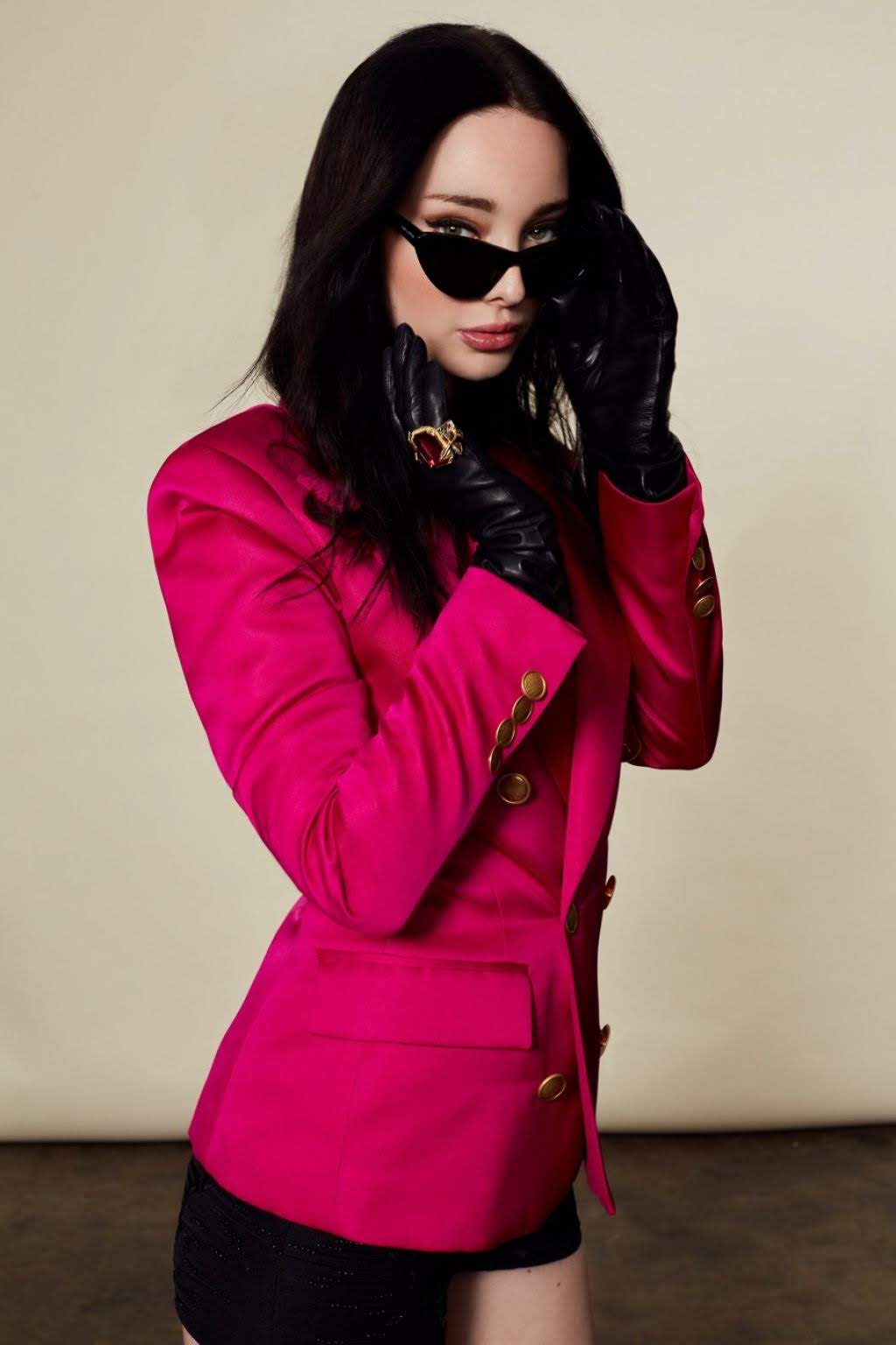aboutnicigiri: Emma Dumont