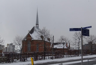 A snowy Sailors Bethal on Horatio Street