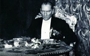 MUSTAFA KEMAL ATATÜRK