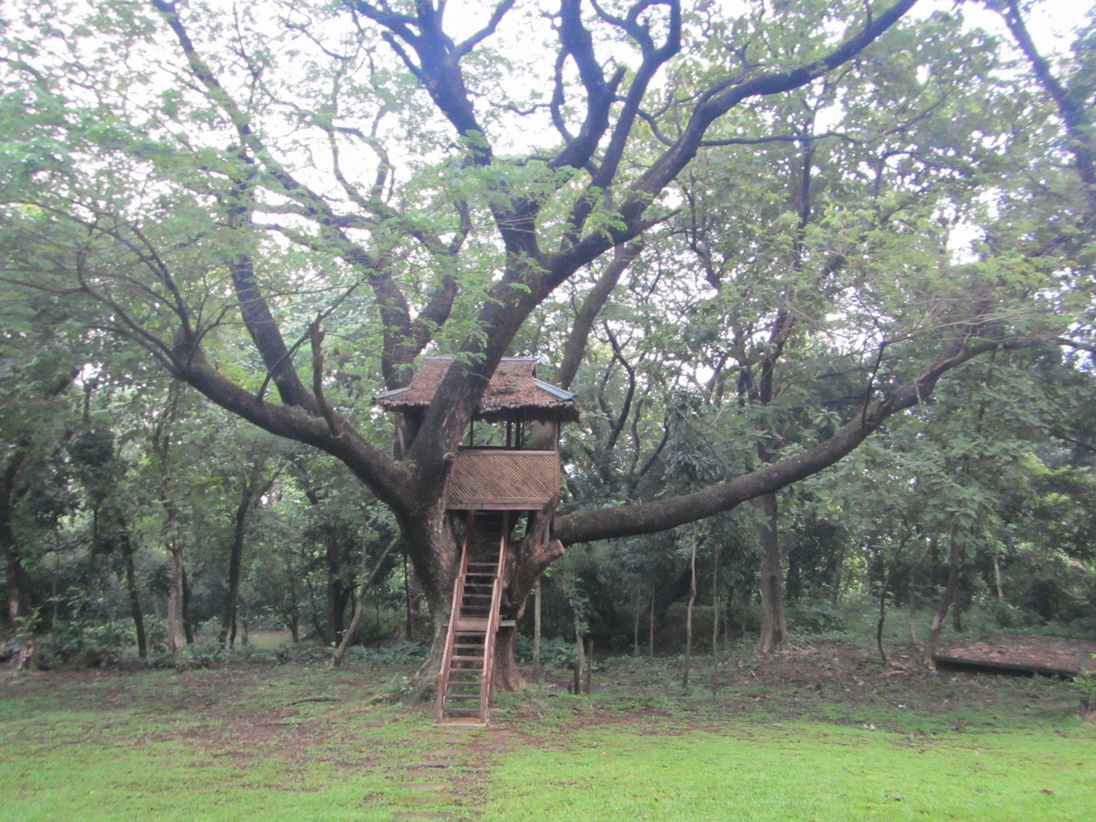 LEXICAL CROWN SACRED HEART RETREAT HOUSE AND SEMINAR CENTER