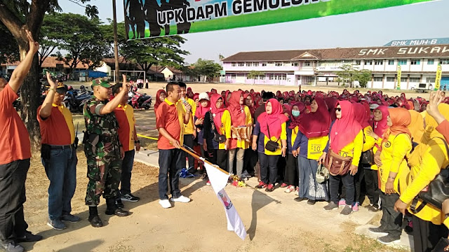 Gerak Jalan Dalam Rangka Gebyar Dasawarsa UPK DAPM Kec. Gemolong