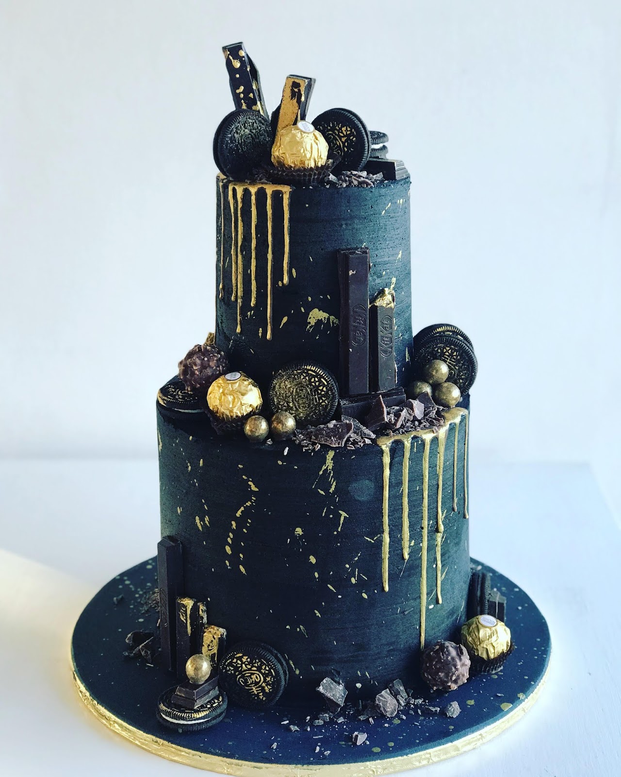 Black and gold 2 tier R1250