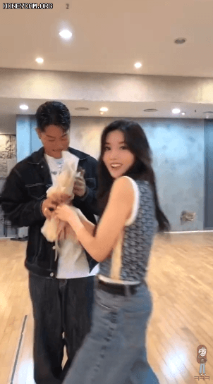 비싼옷 입은 은비 .잇힝2  채원