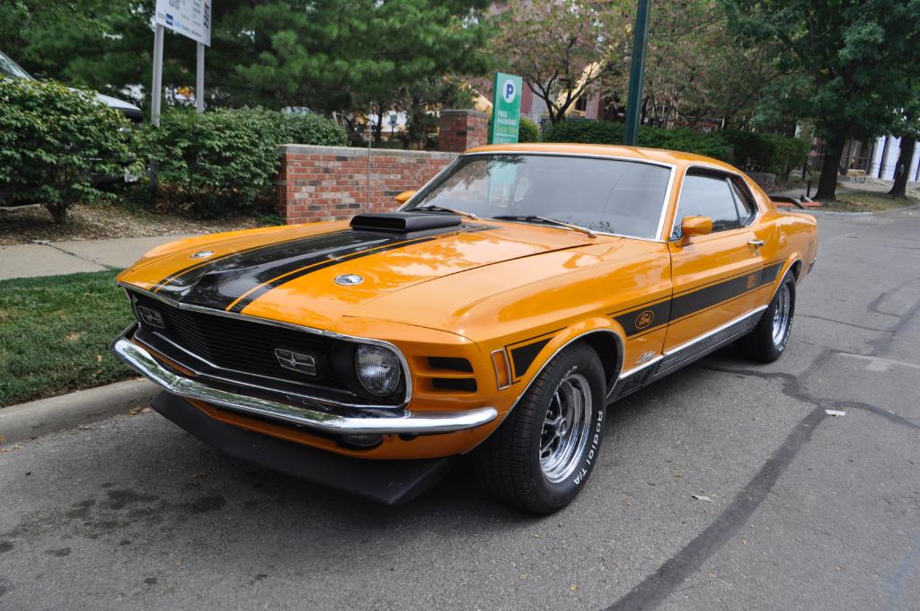 The Automotive Way: Lawrence Street Sighting: Ford Mustang Mach 1 ...