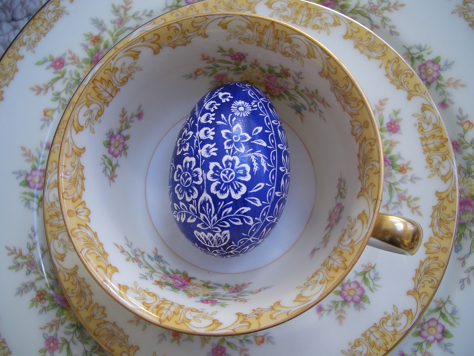 czeching-in-again-egg-display-ideas
