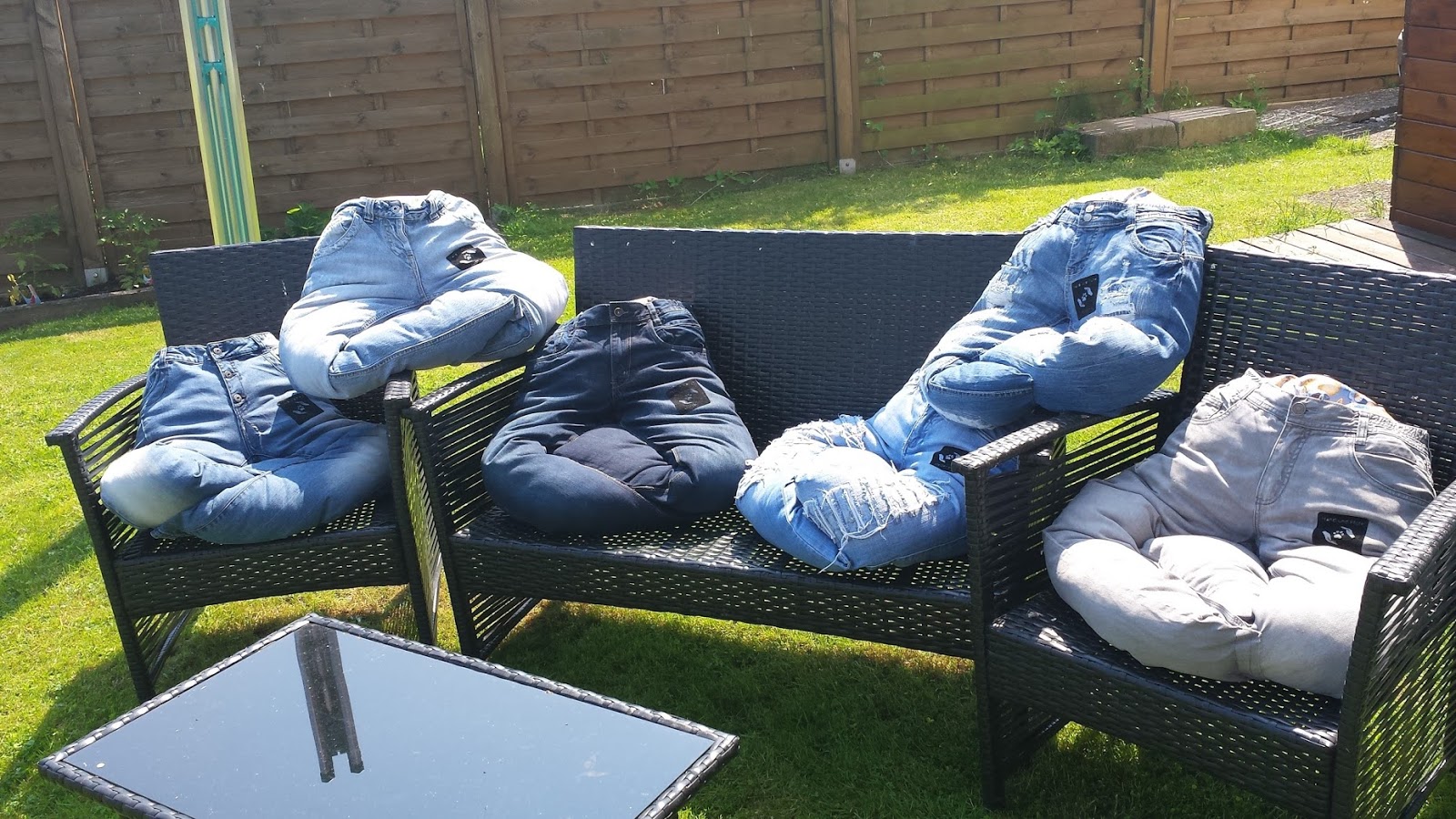 Home Is In The Heart Jeans Cat Bed