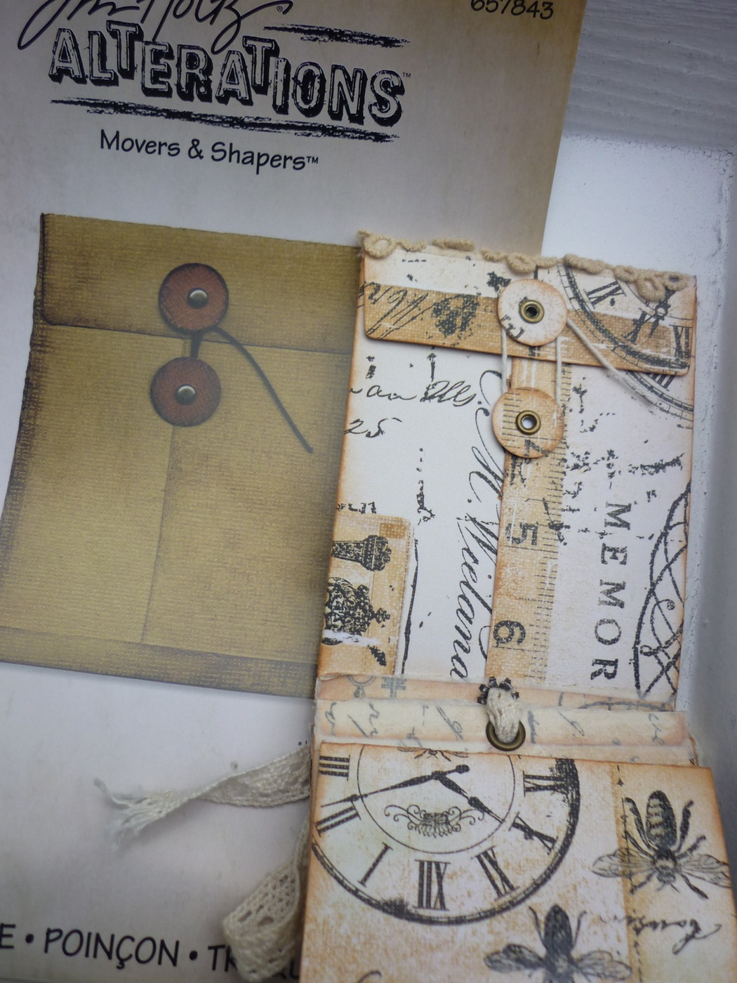 mini albums and scrapbooks Tim Holtz Pocket Envelope die