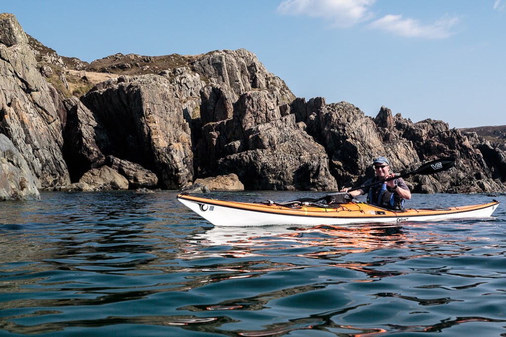 Sea kayaking with seakayakphoto.com: Saint Columba's tears on Iona