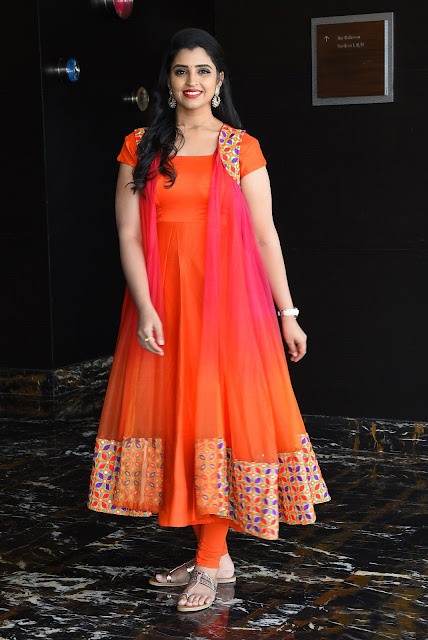 Telugu Actress Syamala New Photos at Tuck Jagadish Press Meet Navel Queens