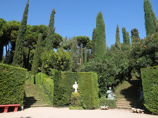 Jardín romántico y su Plaza Central Jardín romántico y su Plaza Central en los jardines de Santa Clotilde. Lloret de Mar