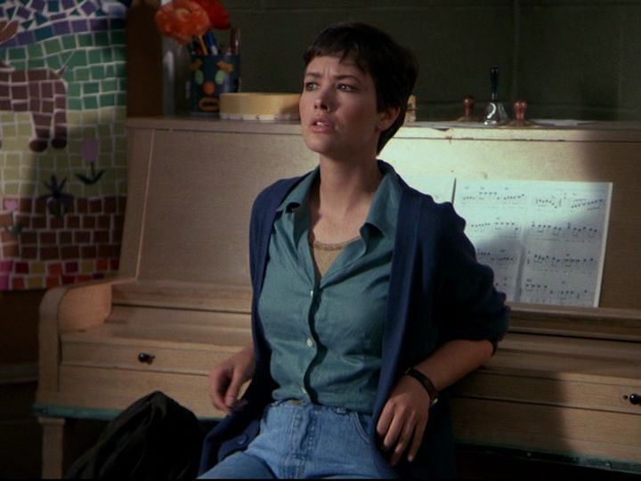 Лорен коэн 2022. Эбигейл бреслин 2013. Maggie is trying on a. Мэгги ходячие мертвецы актриса. Maggie rhee.