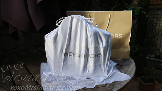 Michael Kors Hamilton Traveler Large (Black) | Bag Review - xoxo  MrsMartinez | Lifestyle Blog By Michelle Martinez